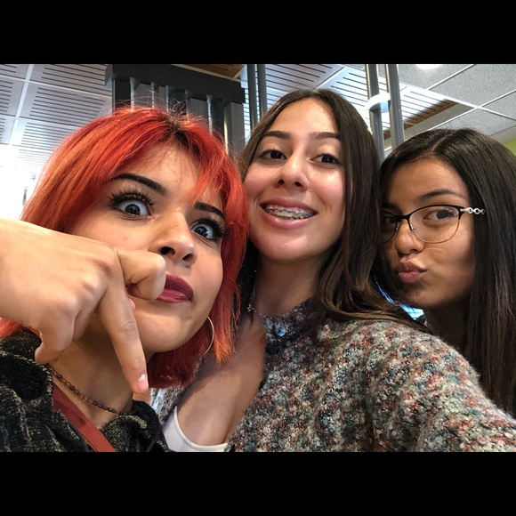 Meet your Posher, Brianna - Picture 2 of 4